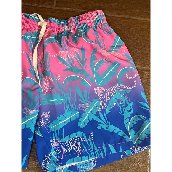 chubbies Other - Chubbies Men Tiger Leopard Jungle Ombre Swim Trunks Pink Blue 5.5 Inch Inseam L
